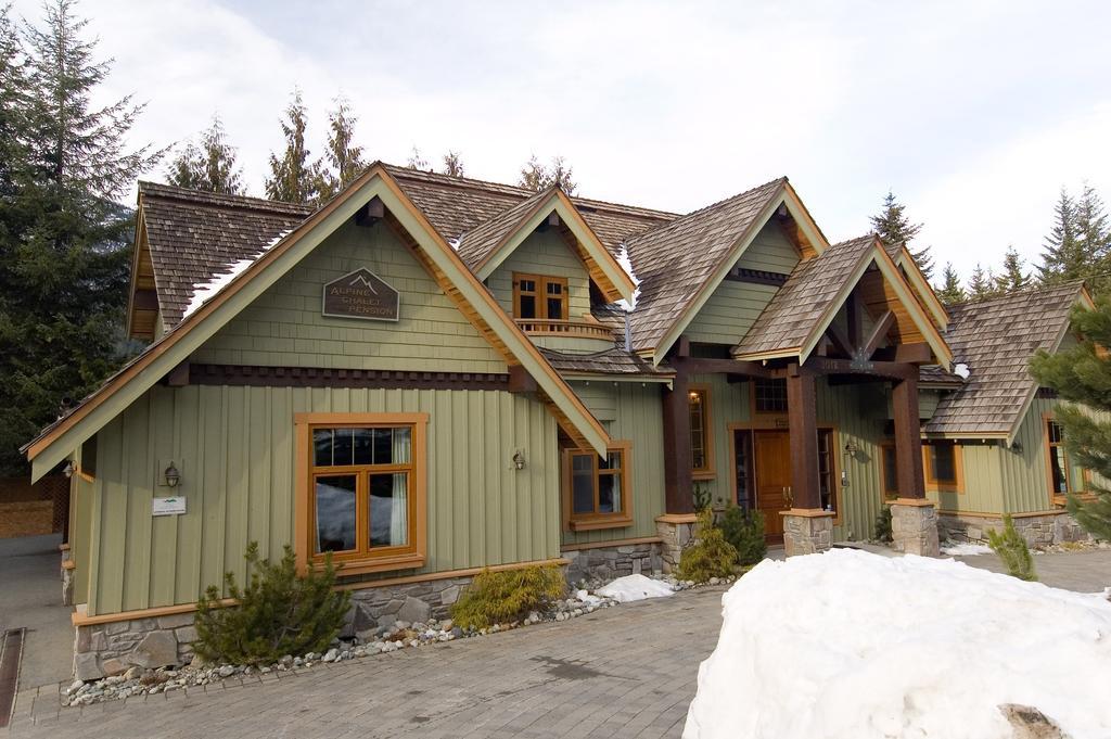 Whistler Alpine Chalet Retreat & Wellness Villa Exteriör bild