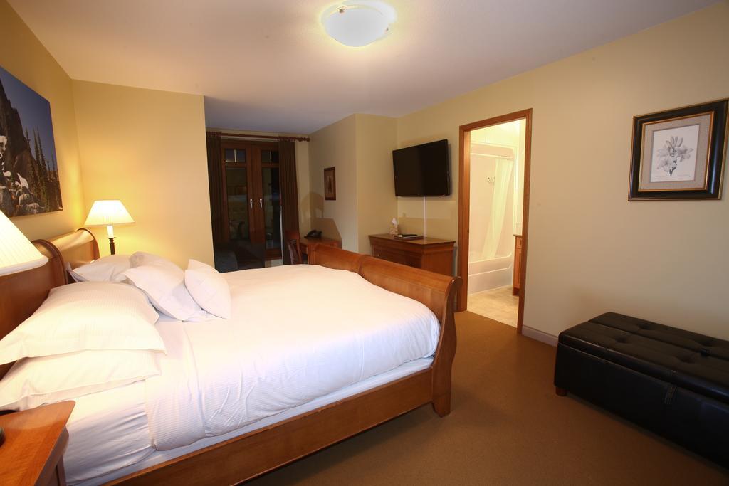 Whistler Alpine Chalet Retreat & Wellness Villa Rum bild