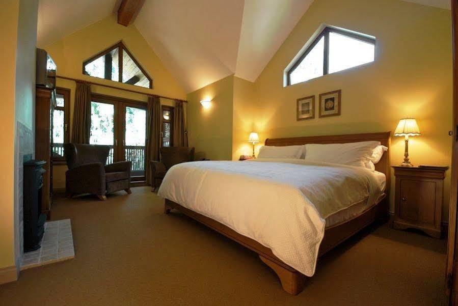 Whistler Alpine Chalet Retreat & Wellness Villa Exteriör bild